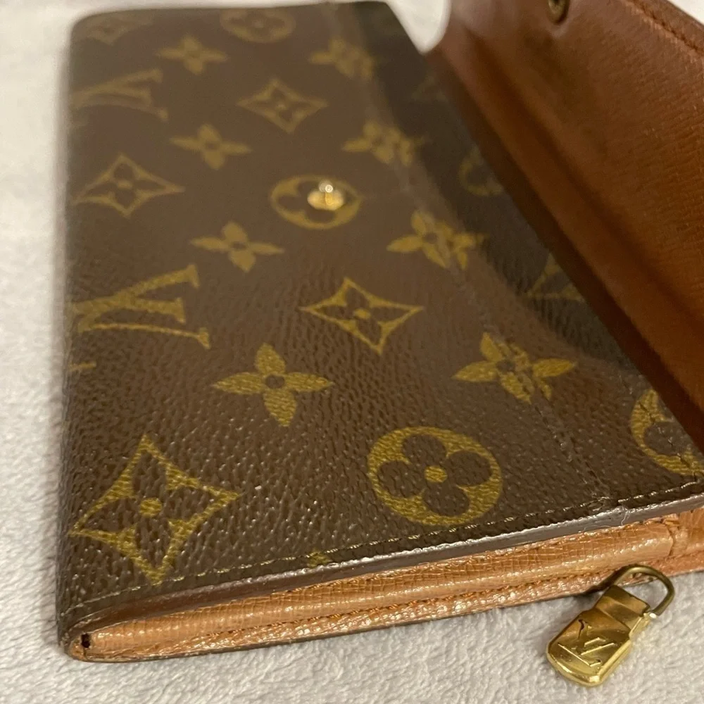 Louis Vuitton Vintage Monogram Sarah Wallet
